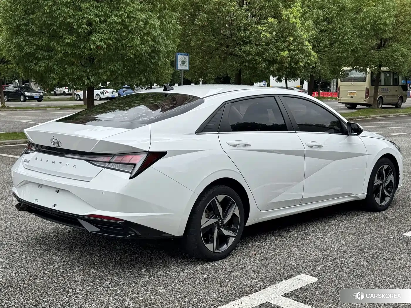 Hyundai Elantra id 4559709 из Китая 11