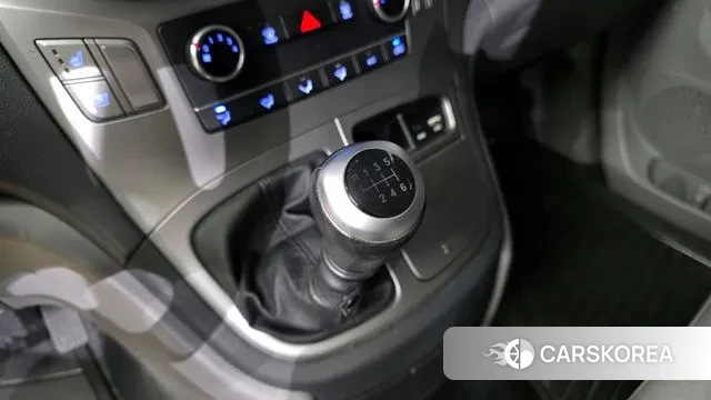 Hyundai The New Grand Starex id 3215145 из Кореи 19