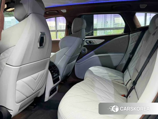 BMW XM id 4182653 из Китая 14