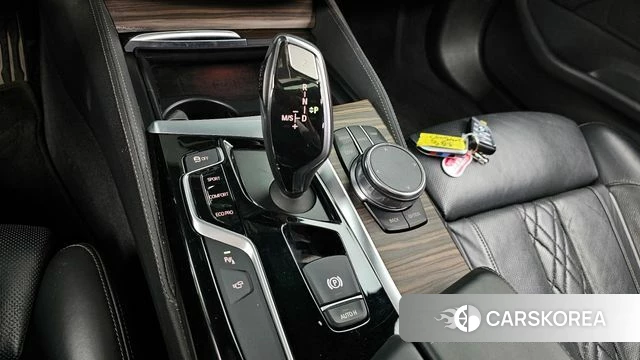 BMW 5 Series (G30) id 3894188 из Кореи 19