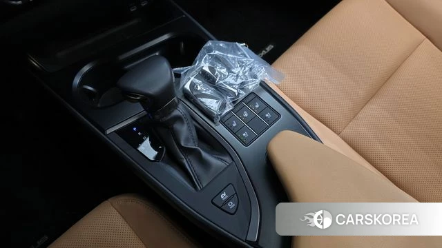 Lexus UX250h id 4517438 из Кореи 29