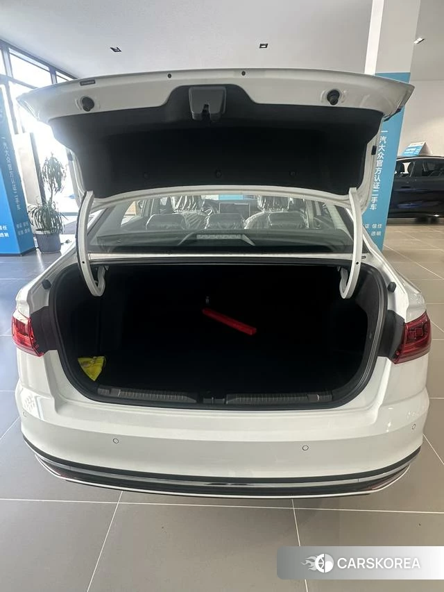 Volkswagen Bora id 4257897 из Китая 12