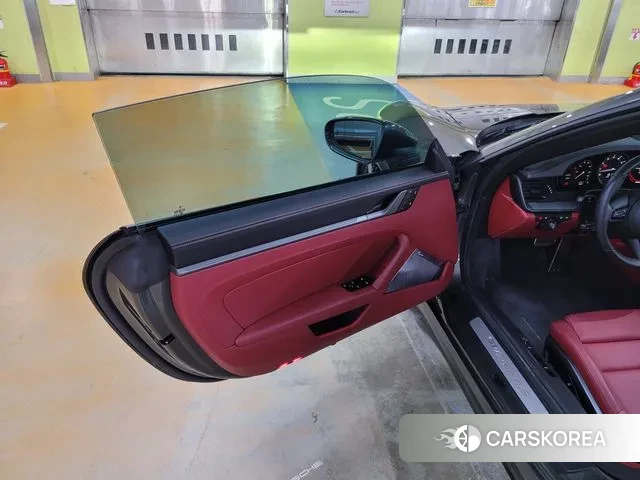 Porsche 911(992) id 3371466 из Кореи 19