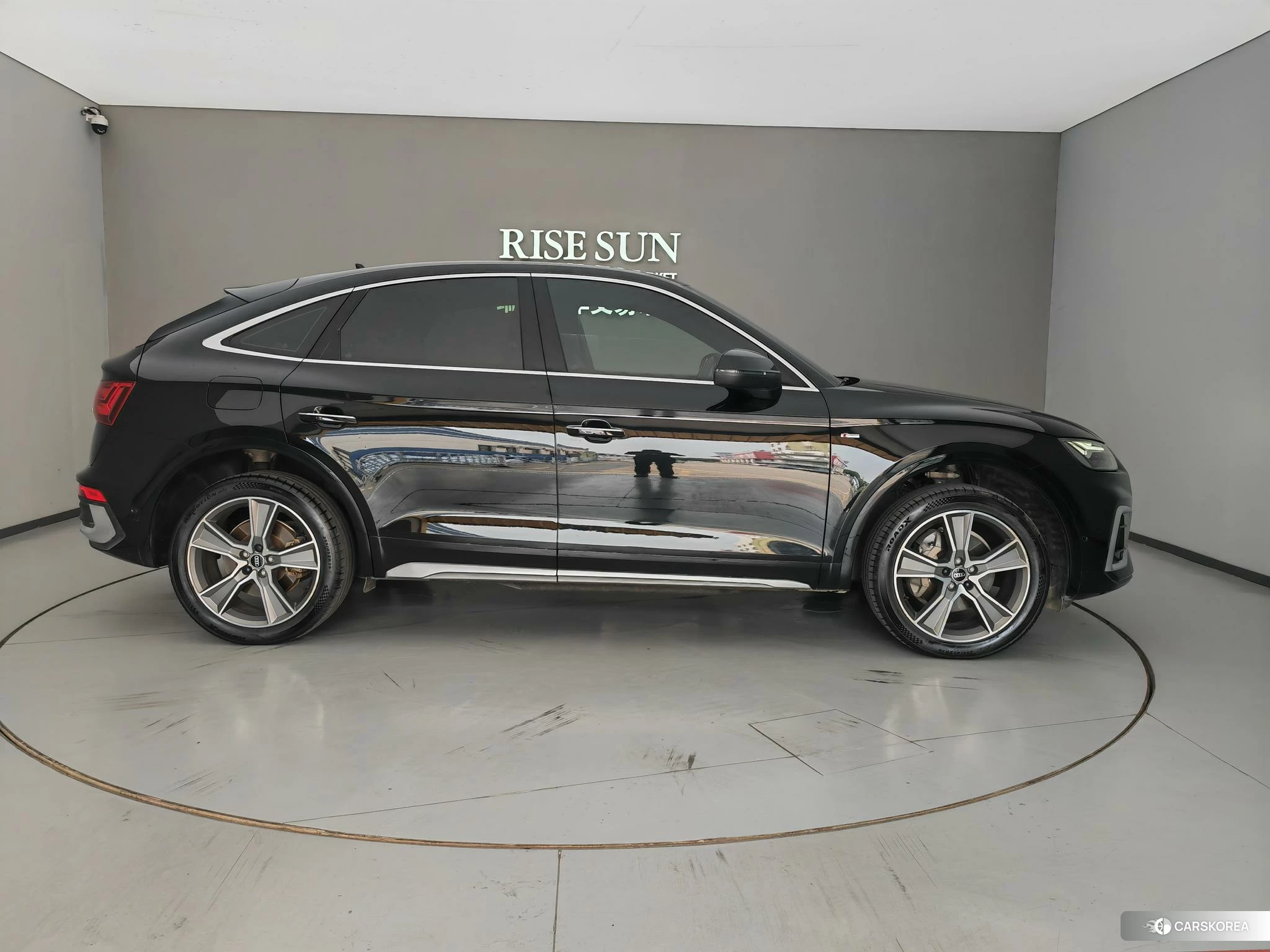 Audi Q5L id 4510301 из Китая 11