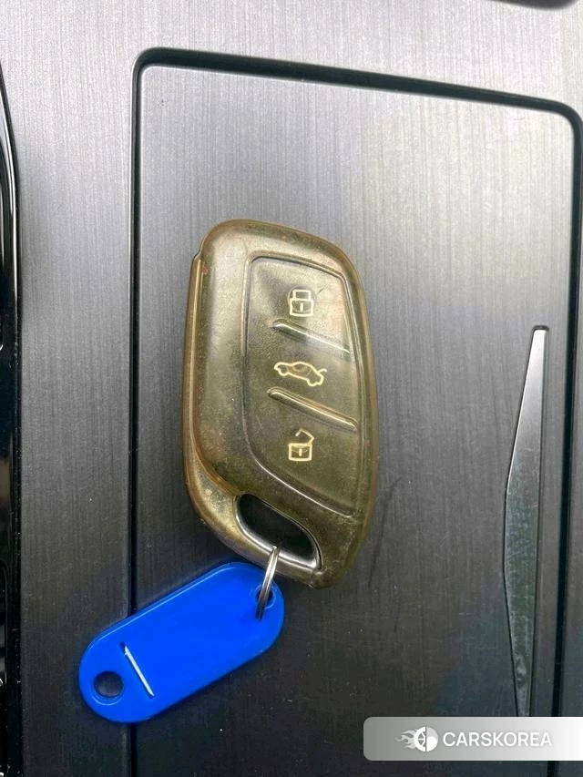 Roewe RX5 MAX id 4213887 из Китая 19
