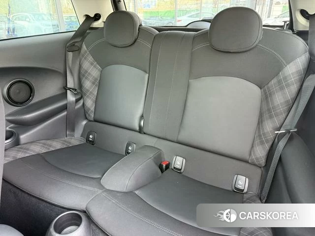 MINI Unknown id 3890598 из Китая 9