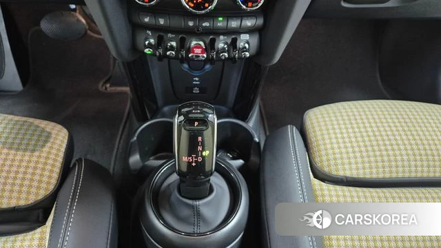 Mini Cooper S id 4715647 из Кореи 19