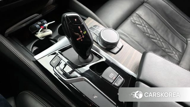 BMW 5 Series (G30) id 3936516 из Кореи 19