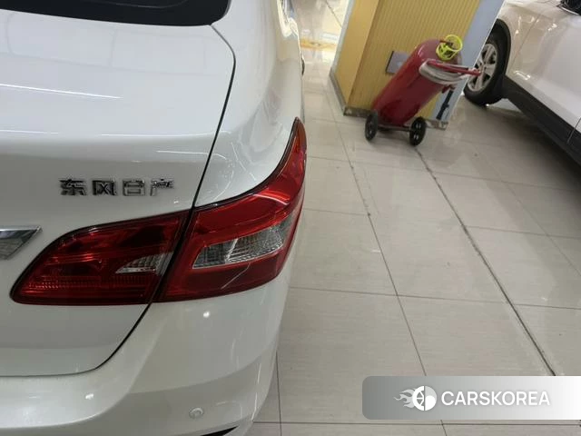 Nissan Xuan Yi id 4258930 из Китая 11