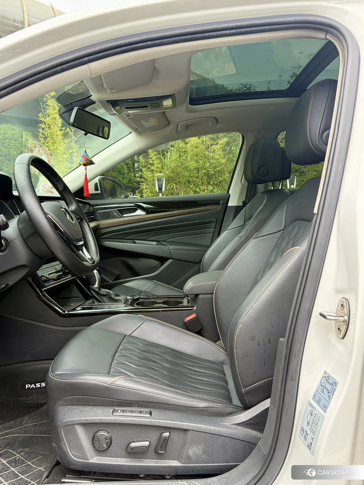 Volkswagen Passat PHEV id 4467410 из Китая 10