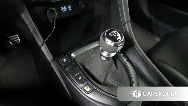 Hyundai Veloster (JS) id 3253783 из Кореи 19