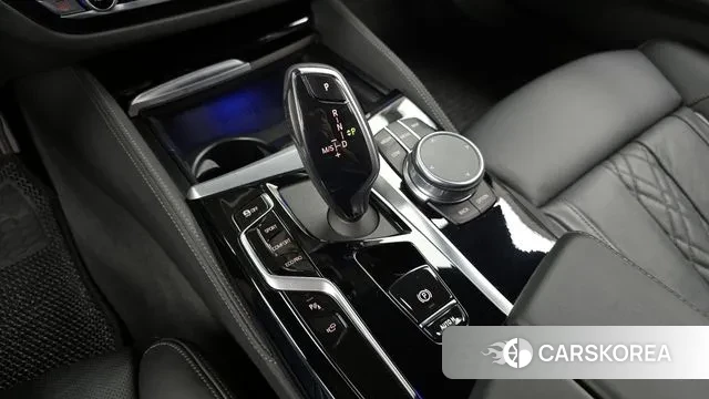 BMW 5 Series (G30) id 2901833 из Кореи 19