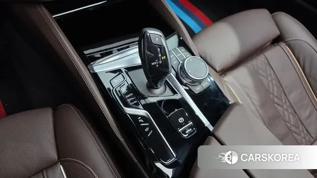 BMW 5 Series (G30) id 3654433 из Кореи 19