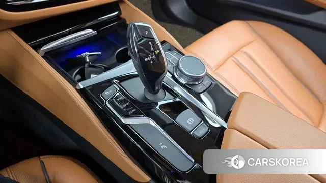 BMW 5 Series (G30) id 3408344 из Кореи 19