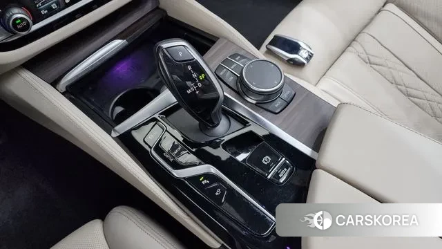 BMW 5 Series (G30) id 3691655 из Кореи 19