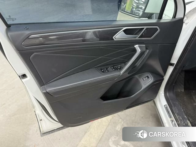 Volkswagen Tiguan L id 4277008 из Китая 11
