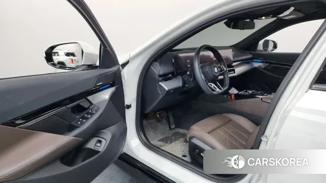 BMW 5 Series (G60) id 3477500 из Кореи 19