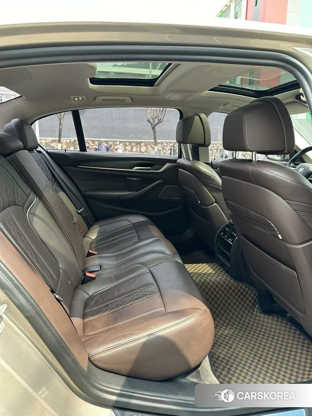 BMW 5 series PHEV id 4222205 из Китая 11