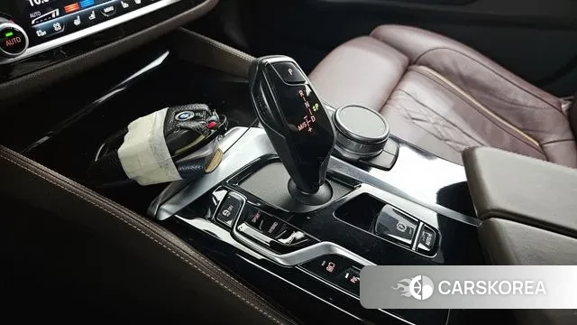 BMW 5 Series (G30) id 2994318 из Кореи 19