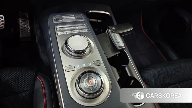 Genesis GV70 id 3054485 из Кореи 19