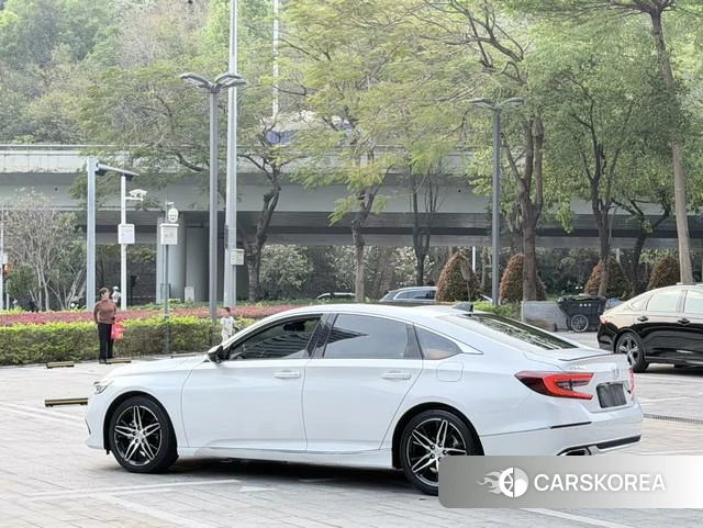 Honda Accord id 4297712 из Китая 9