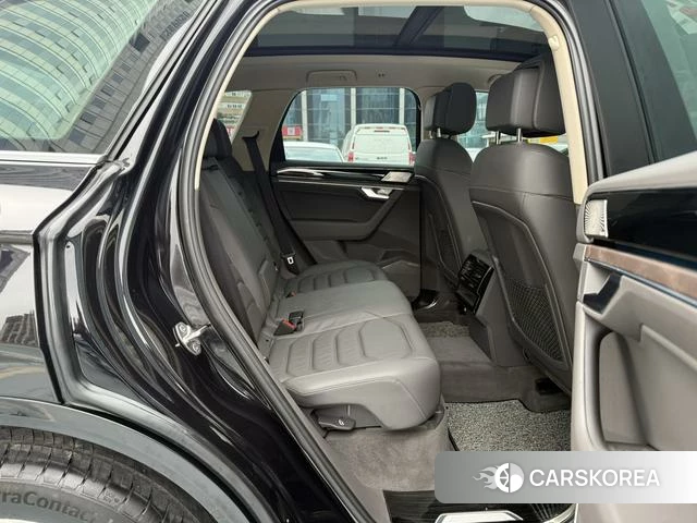 Volkswagen Touareg id 4240221 из Китая 22
