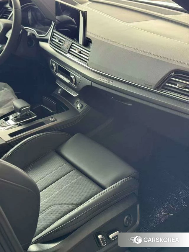 Audi Q5L id 4235972 из Китая 11