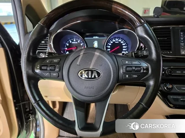 Kia The New Carnival id 3319759 из Кореи 19