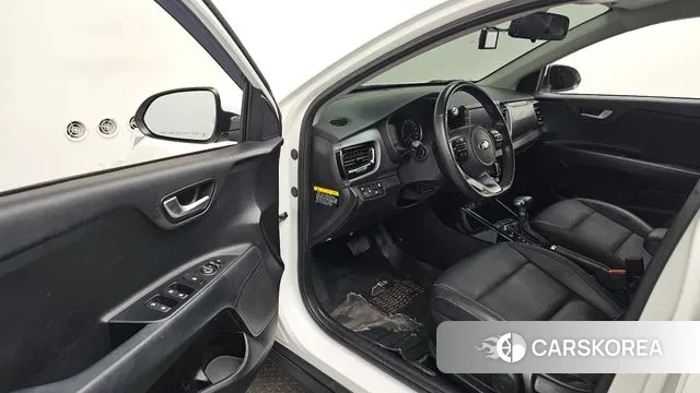 Kia Stonic id 3627169 из Кореи 19