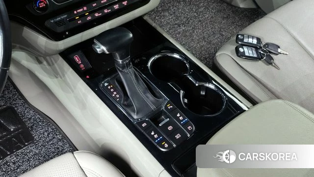 Kia The New Carnival id 4345472 из Кореи 29