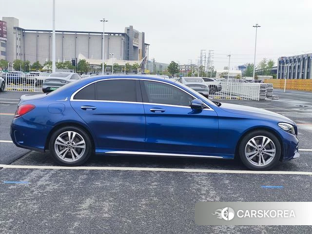 Mercedes-Benz Class C id 4387270 из Китая 17