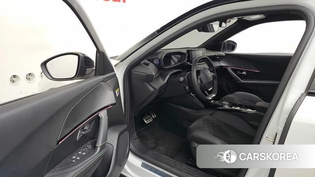 Peugeot e-2008 second generation id 4549141 из Кореи 34