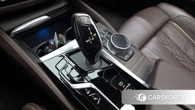 BMW 5 Series (G30) id 3772093 из Кореи 19