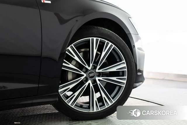 Audi A6L id 4335169 из Китая 26