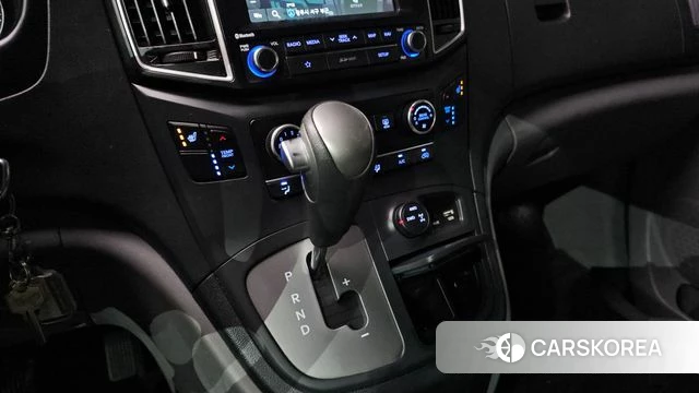 Hyundai The New Grand Starex id 4943954 из Кореи 29