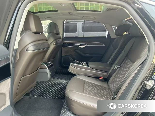 Audi A8 id 4333936 из Китая 9