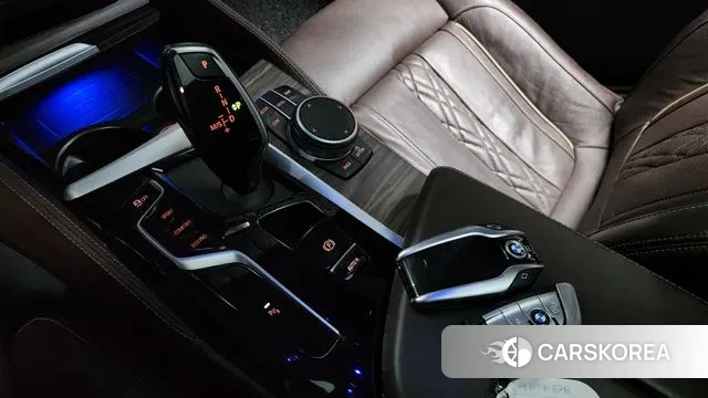 BMW 5 Series (G30) id 3232862 из Кореи 19