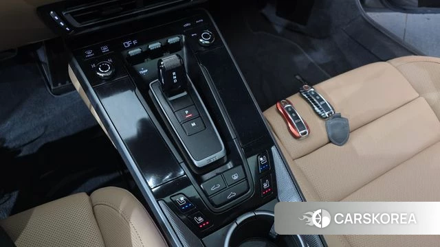 Porsche 911(992) id 3954717 из Кореи 19