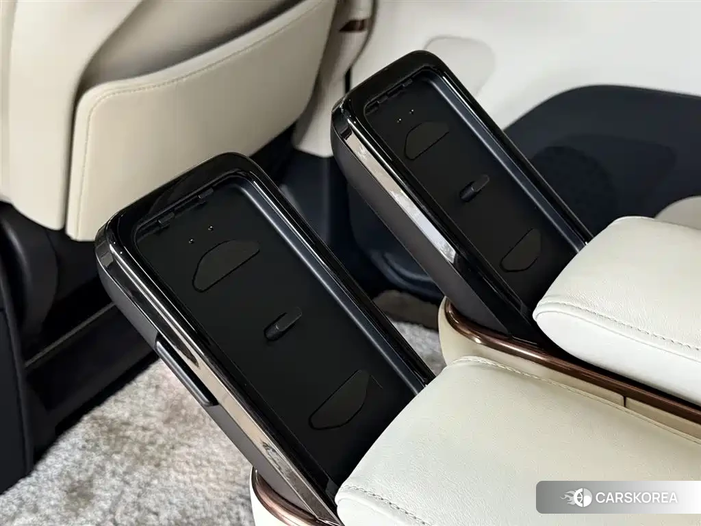 Lexus LM id 4576824 из Китая 27
