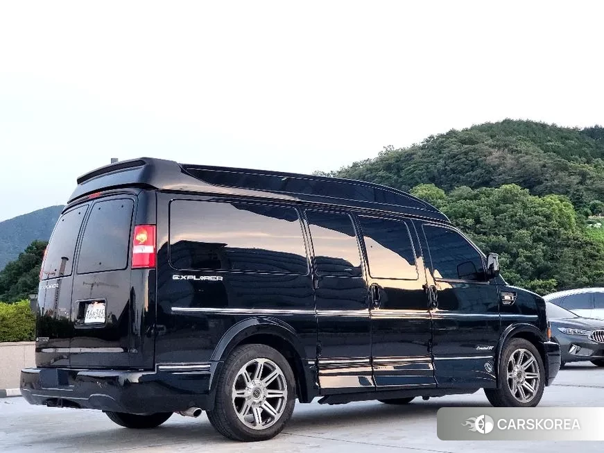 Chevrolet Express Van id 1918775 из Кореи 19