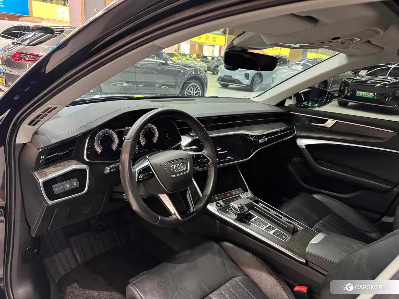 Audi A6L id 4629650 из Китая 16