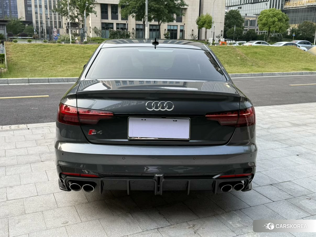 Audi S4 id 4407253 из Китая 9