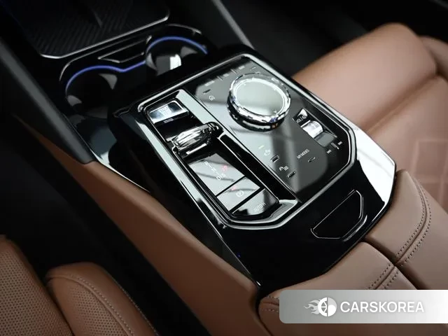 BMW 5 Series (G60) id 3036459 из Кореи 19