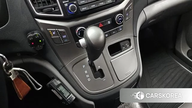 Hyundai The New Grand Starex id 3175643 из Кореи 19