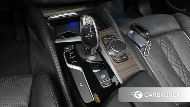 BMW 5 Series (G30) id 4794675 из Кореи 19