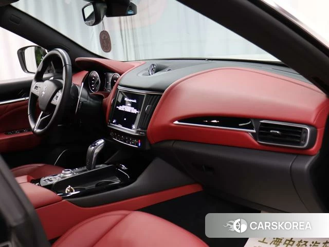 Maserati Levante id 4238870 из Китая 26