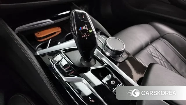 BMW 5 Series (G30) id 3650843 из Кореи 19