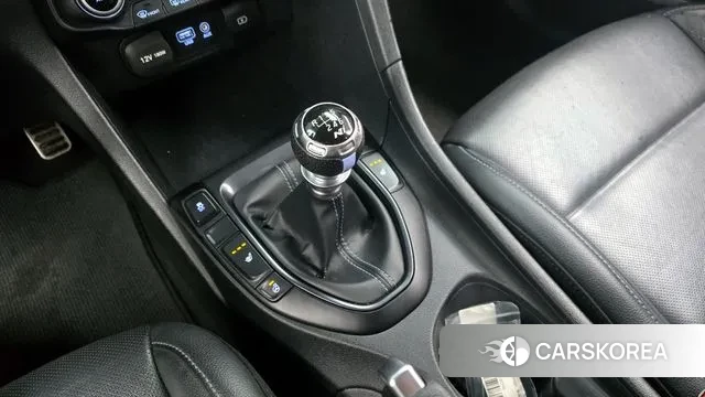 Hyundai Veloster (JS) id 2941422 из Кореи 19