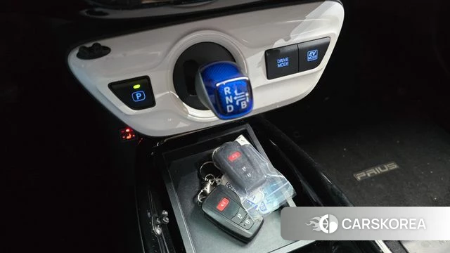 Toyota Prius 4th Generation id 3911884 из Кореи 19