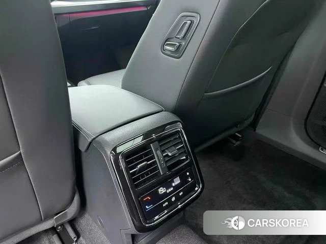 Volkswagen Passat id 4260160 из Китая 21